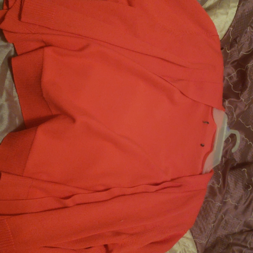 Half top cardigan
